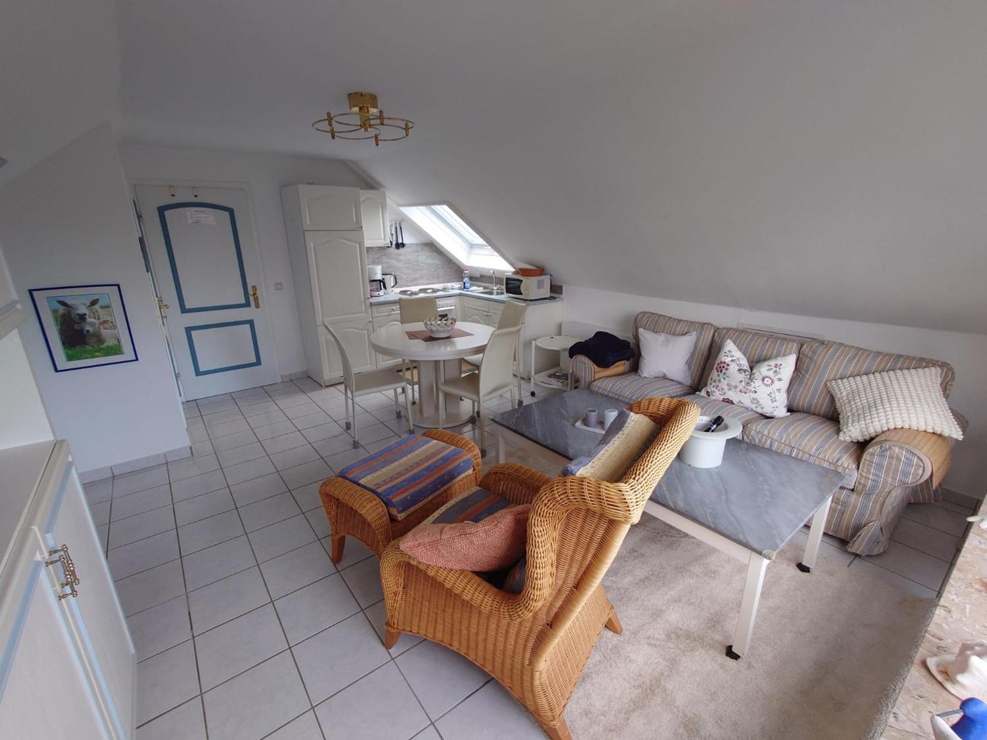 Graf Luckner Hues Apartment